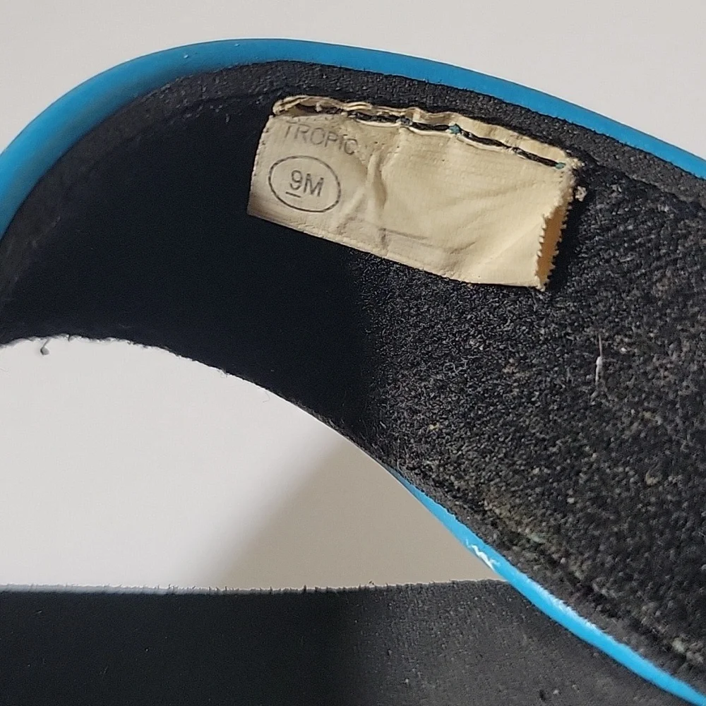 CORAL Bay Size 9 Flip Flops - Picture 6 of 6